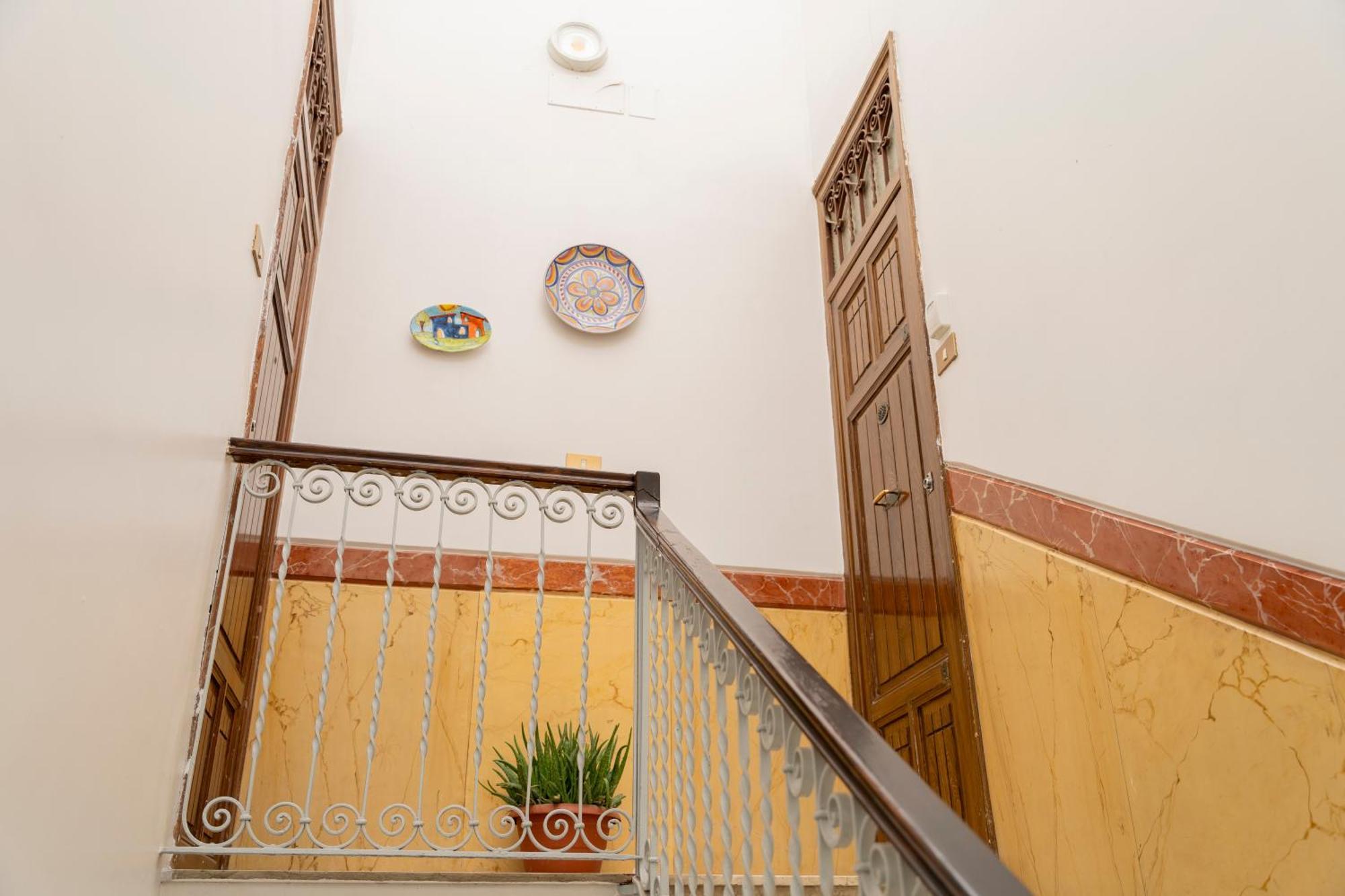Centro Stazione Aeroporto Wi-Fi&Self Check-In Apartman Palermo Kültér fotó